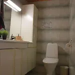 Villa Keltainen Talo - Tilava Laehellae Saloa *