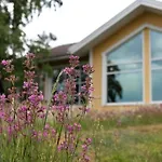 Keltainen Talo - Tilava Laehellae Saloa Villa
