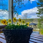 Villa Keltainen Talo - Tilava Laehellae Saloa *