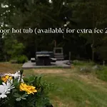 Villa Keltainen Talo - Tilava Laehellae Saloa