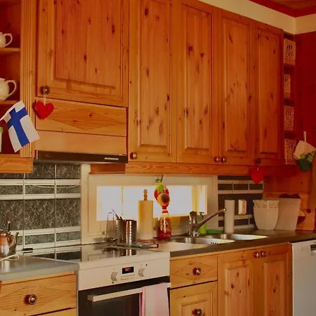 Keltainen Talo - Tilava Laehellae Saloa Vartsala