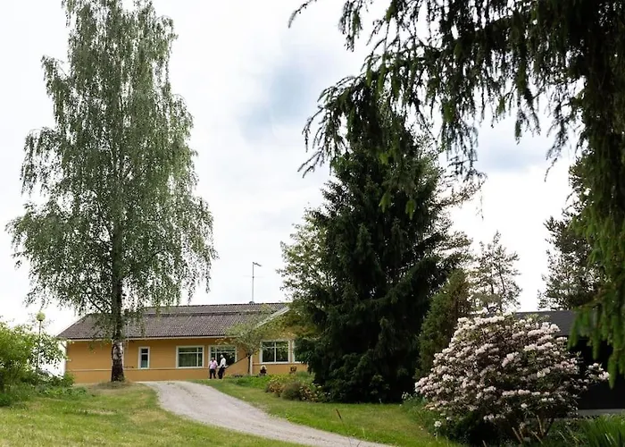 Keltainen Talo - Tilava Lähellä Saloa *